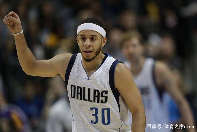 巴萨17岁小将面部受伤缝10针 赛后社交媒体晒图